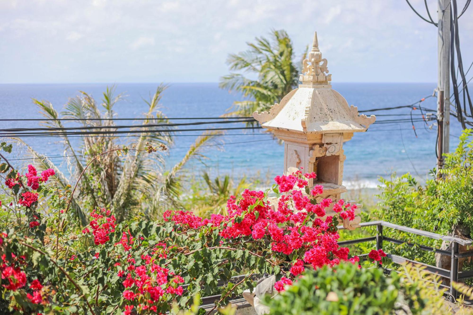 Manta Cottages With Sea View Batununggul Esterno foto