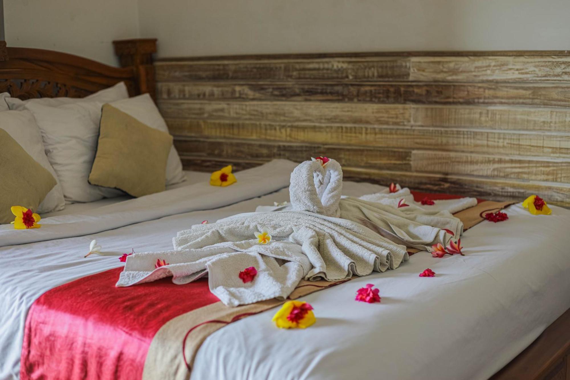 Manta Cottages With Sea View Batununggul Esterno foto